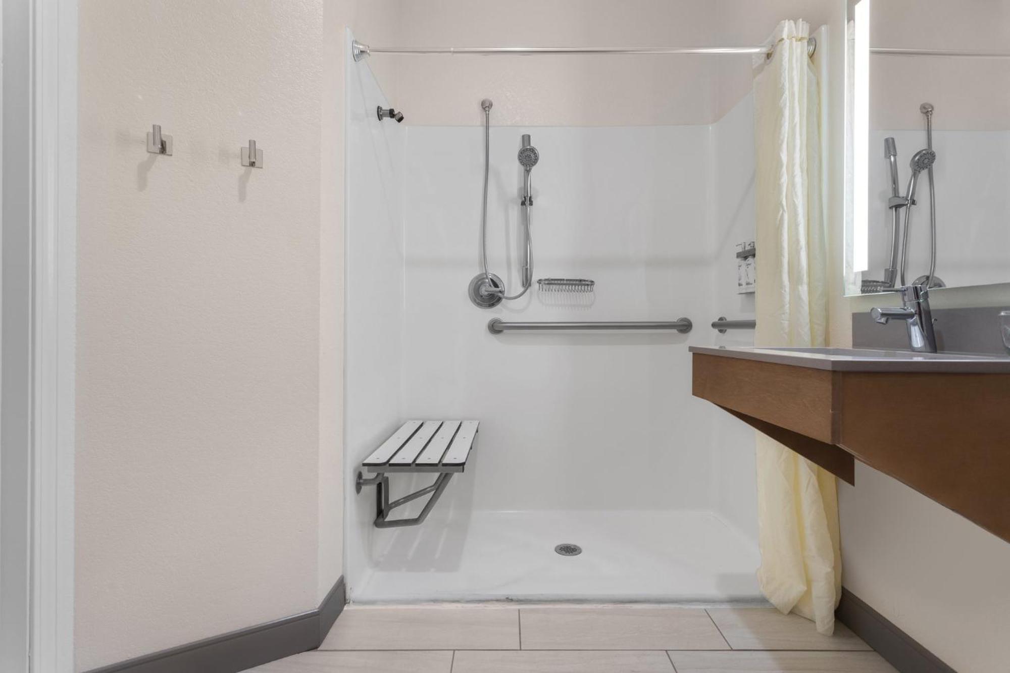 Candlewood By Ihg Hotel La Crosse