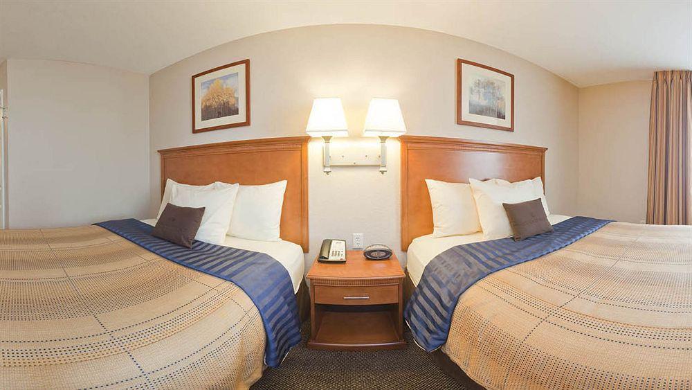 Candlewood By Ihg Hotel